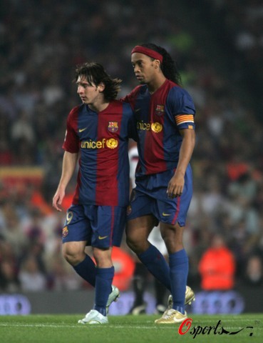 《转会市场》通过球迷投票评选出来的2025年最佳...（球迷票选出炉：《转会市场》揭晓2025年度最佳）