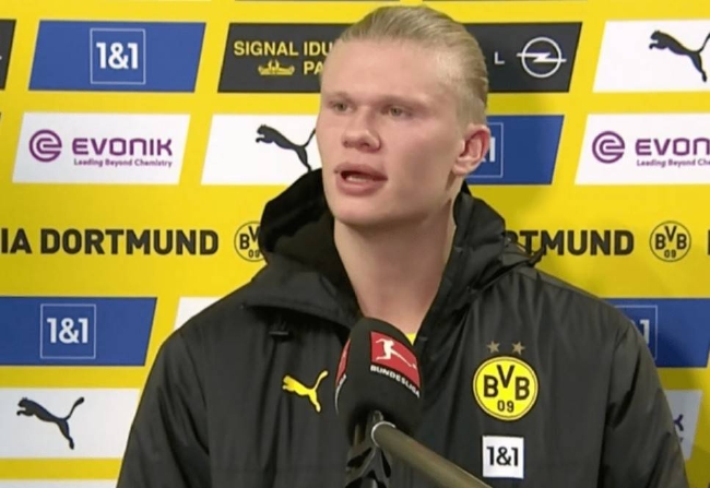 蛇精灵大战红魔鬼！意甲官方发布米兰德比预热海报（意甲发布米兰德比预热海报：蛇精灵对决红魔鬼）