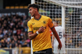 篮球篮网主力球员赛后受媒体采访（篮网队核心球员赛后接受媒体采访）