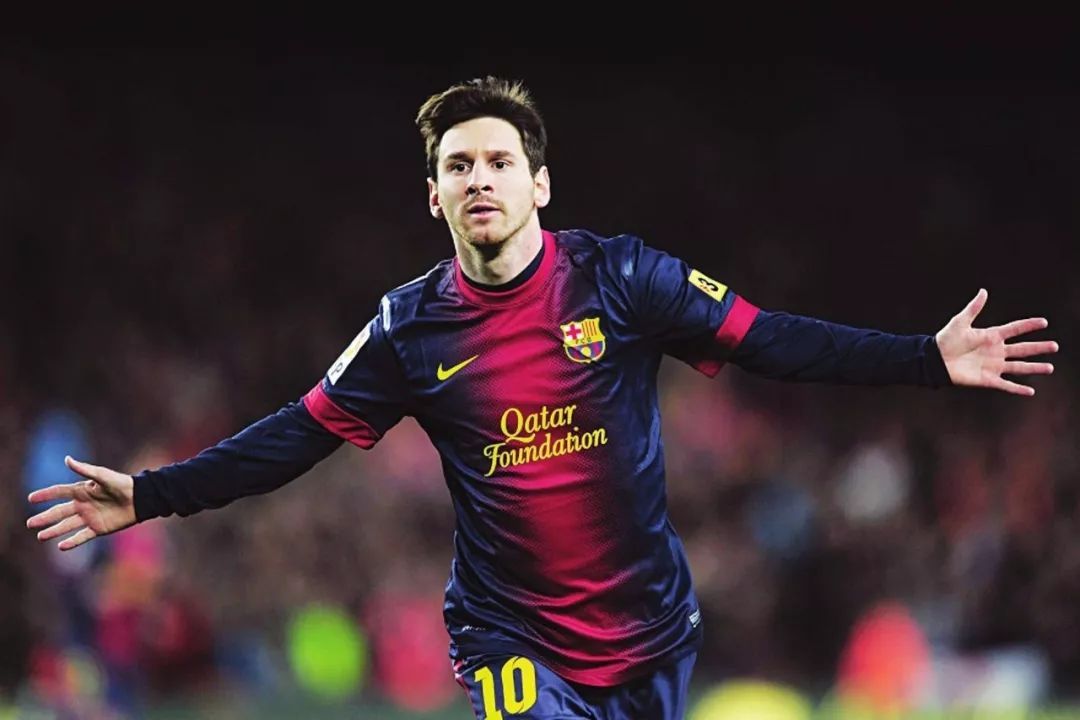 马克西：梅西就是足球史上的里程碑；格策那一脚依然难以释怀（马克西称梅西为足坛里程碑，坦言对格策那脚射门仍难释怀）