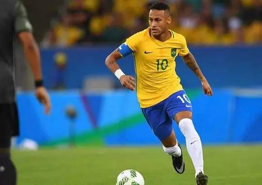 【头条】索菲·希纳斯赢得环球马术冠军赛布拉格季后赛1.50米级别比赛冠军（索菲·希纳斯问鼎环球马术冠军赛布拉格季后赛1.50米级别冠军）