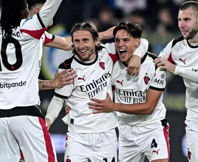 都体：热格罗瓦逐渐从伤病困扰中恢复，斯帕莱蒂对其寄予厚望（都体：热格罗瓦伤势渐愈，斯帕莱蒂寄予厚望）