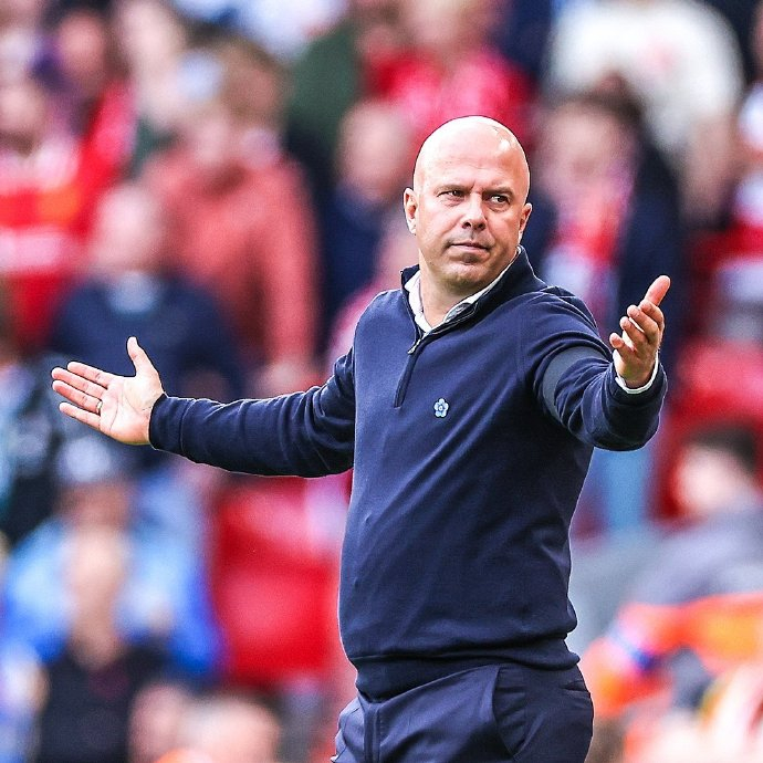 东契奇38+11詹姆斯10分 湖人负太阳7连胜被终结（东契奇轰38+11，詹姆斯仅10分，湖人不敌太阳，七连胜告破）