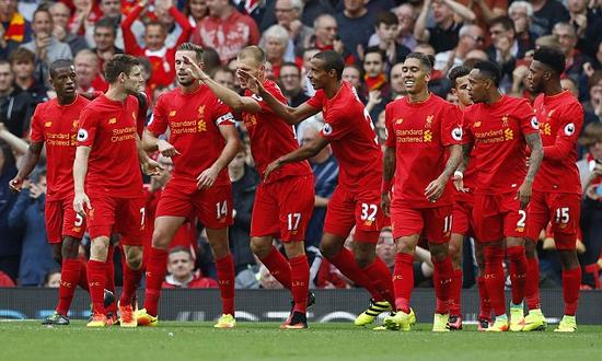 吉尔摩社媒晒照：手术成功，康复之路开始（吉尔摩社媒报喜：手术顺利，开启康复征程）