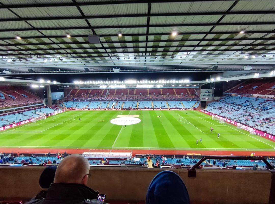 U22国足12月集训并参加U23亚洲杯29人名单：王钰栋、徐彬入选（U22国足12月集训名单公布，29人征战U23亚洲杯：王钰栋、徐彬在列）