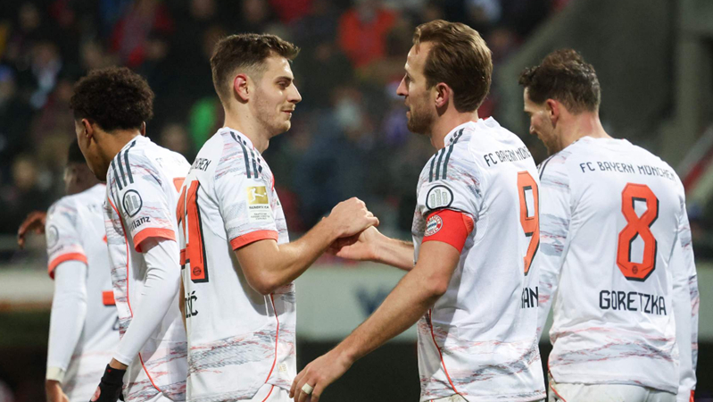 卡利亚里高空压制罗马防线屡失误，科内孤掌难鸣（卡利亚里空袭奏效，罗马后防频失误，科内难以回天）