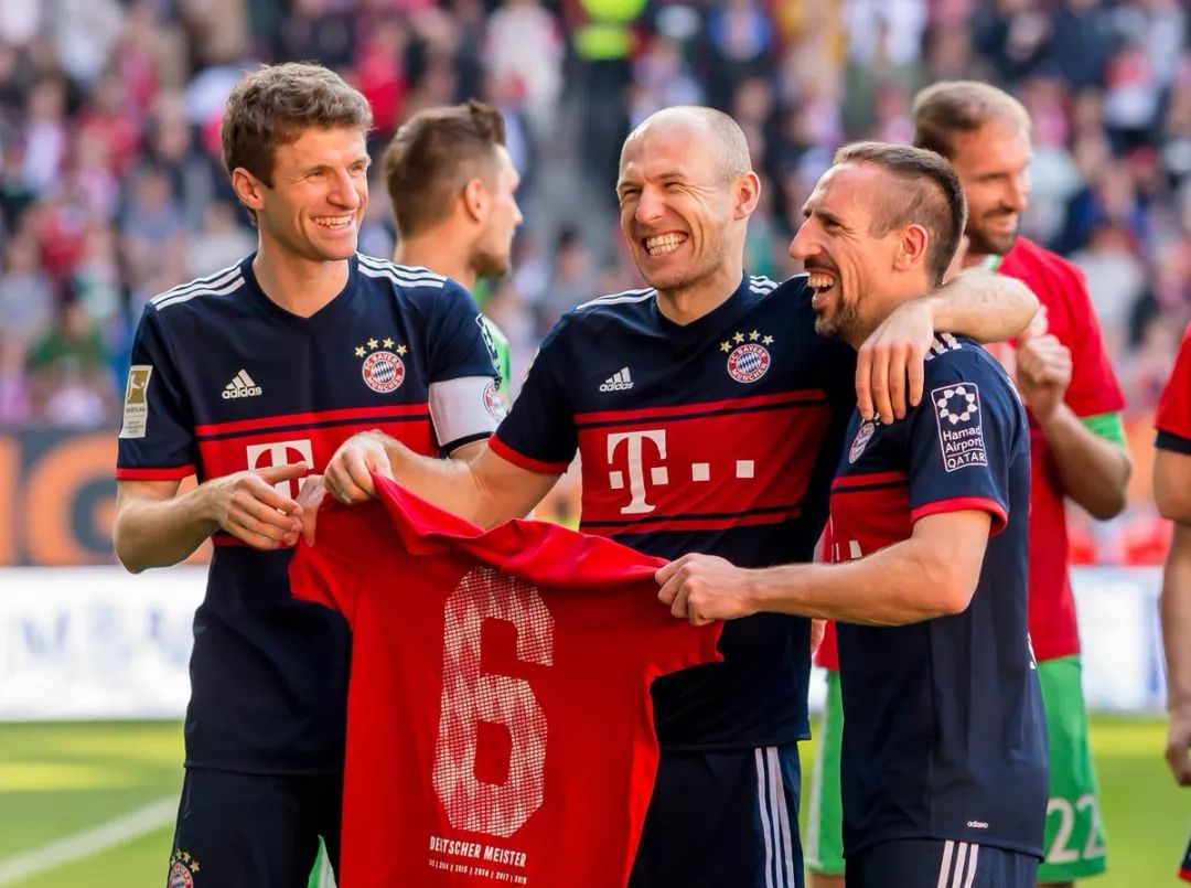 杨铭锐：先踢好中超再说留洋，最想去西班牙（杨铭锐：立足中超再谈留洋，西班牙是首选）